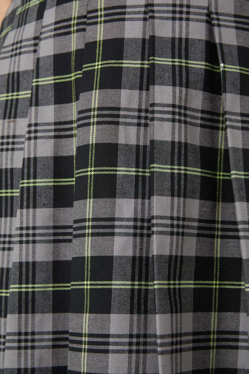 black-green