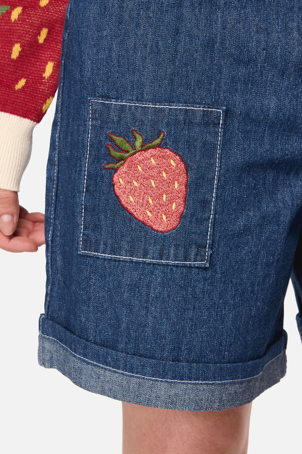 Dangerfield NZ - Strawberry Cat Emb Short - blue-denim