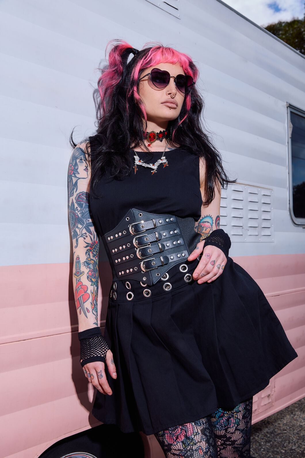 Dangerfield NZ - Stud & Buckle Waist Belt - black