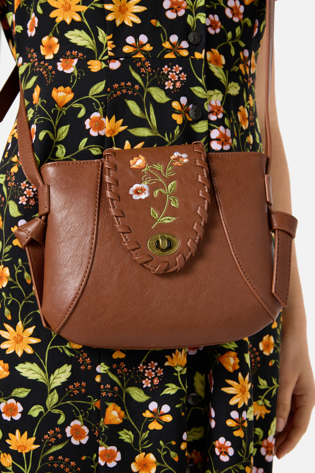 Princess Highway - Embroidered Bag - tan