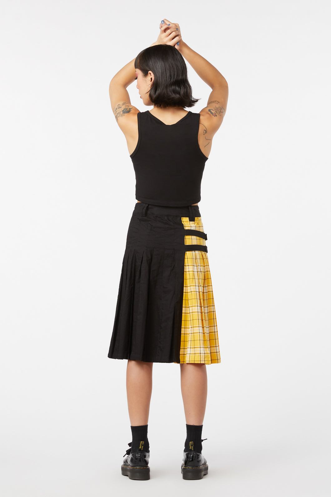 black-yellow