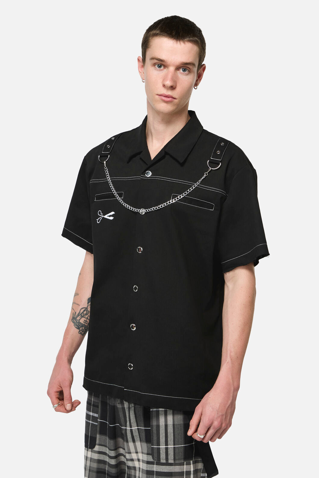 Black Friday - Snips Goth Short Sleeve Shirt - black