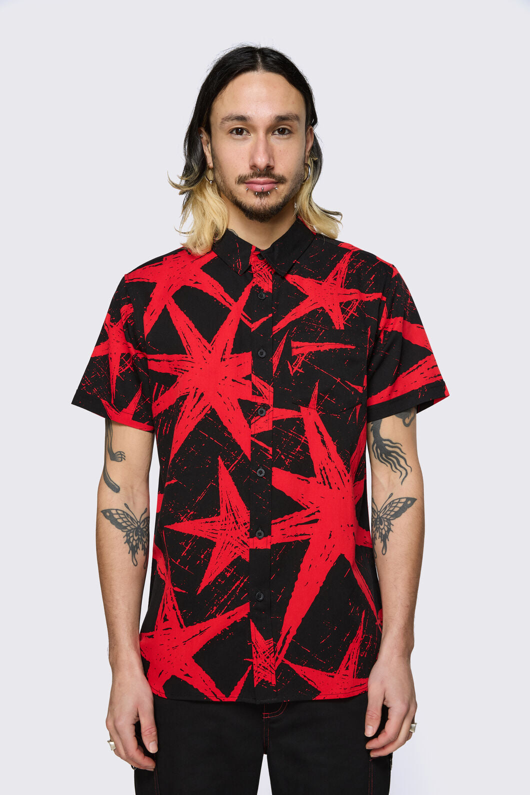 Black Friday - Trad Emo Star Graphic Shirt - black-red