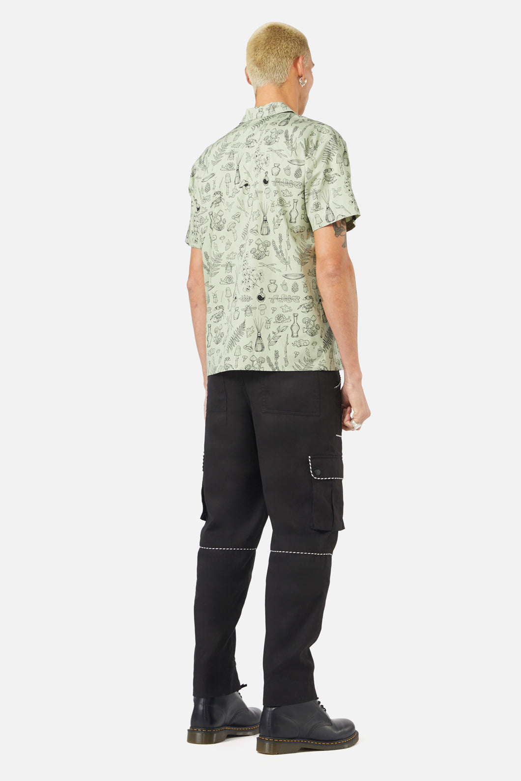 Black Friday - Sprouted Flora SS Shirt - sage