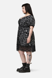 Black Friday - Curve Barbaric Print GothDress - black-white