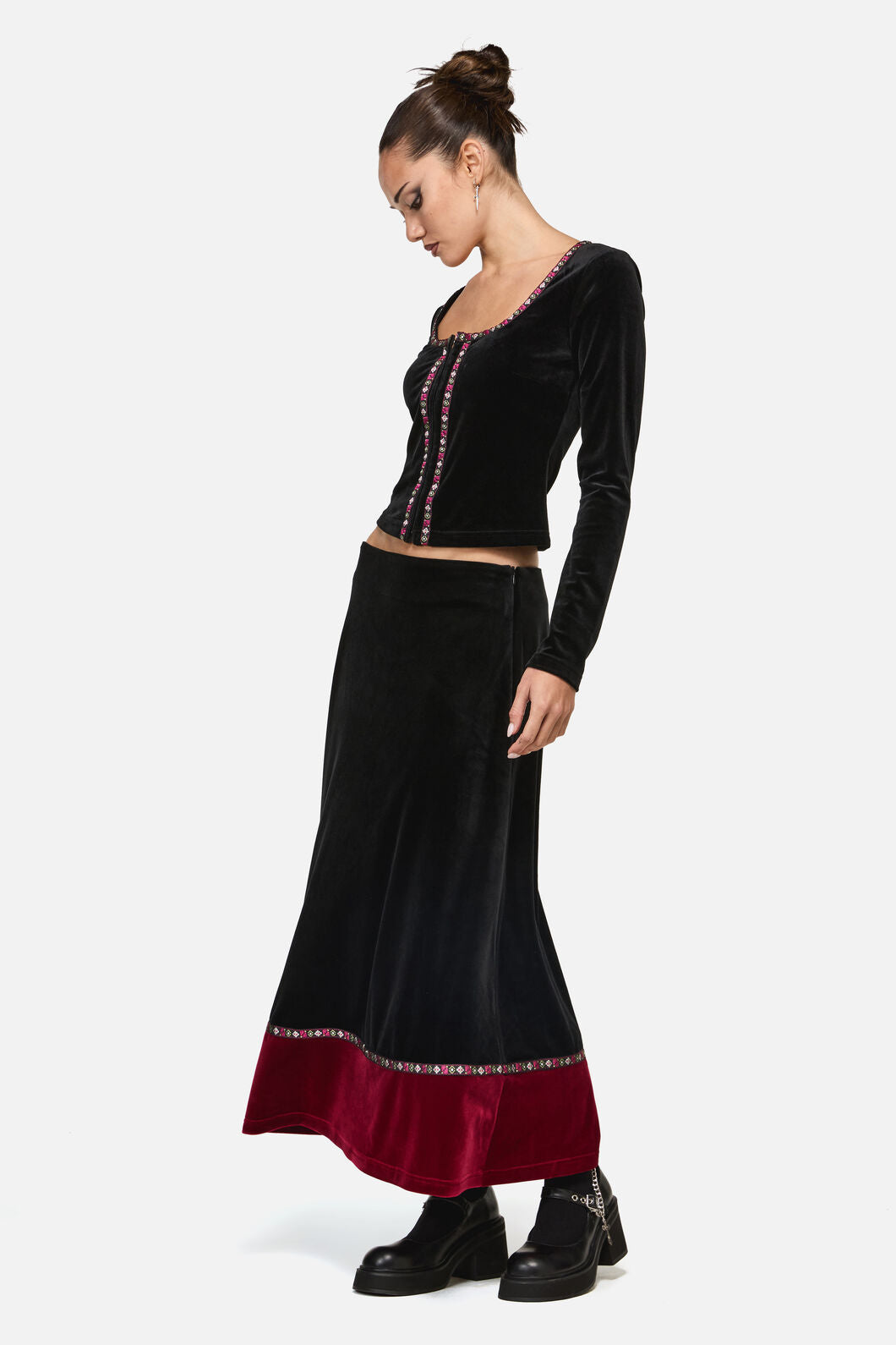 Black Friday - Squire Goth Velour Midi Skirt - black
