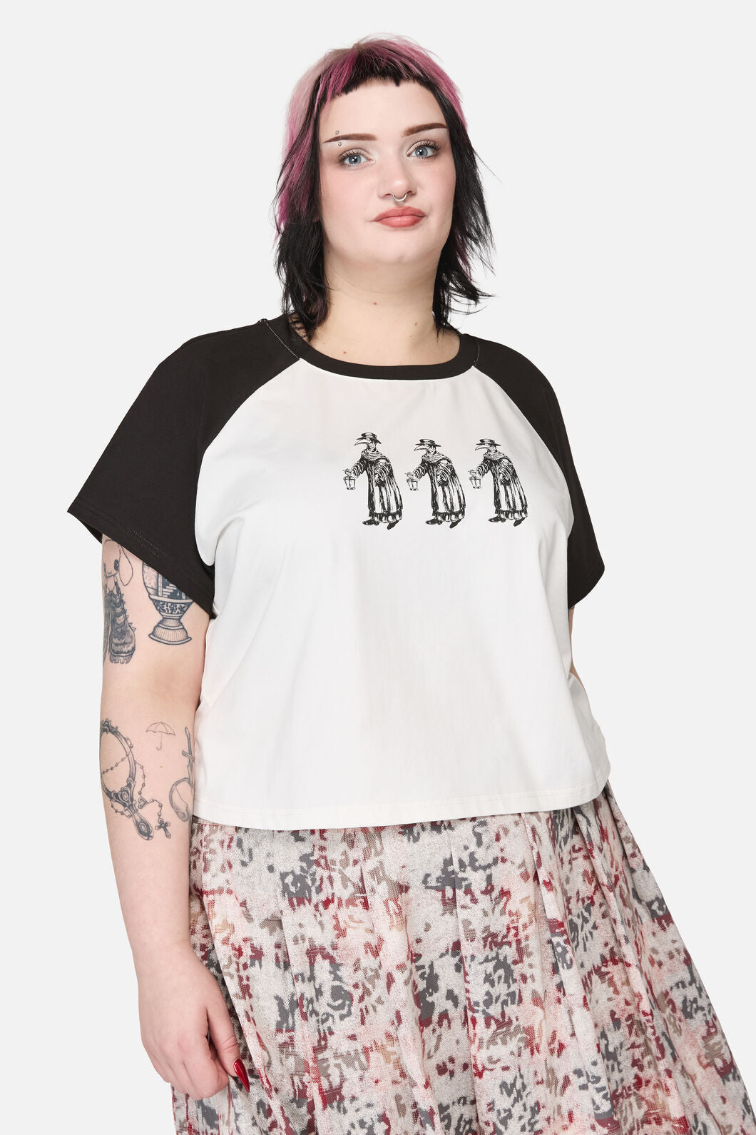 Black Friday - Curve Grim Goth Raglan Tee - cream