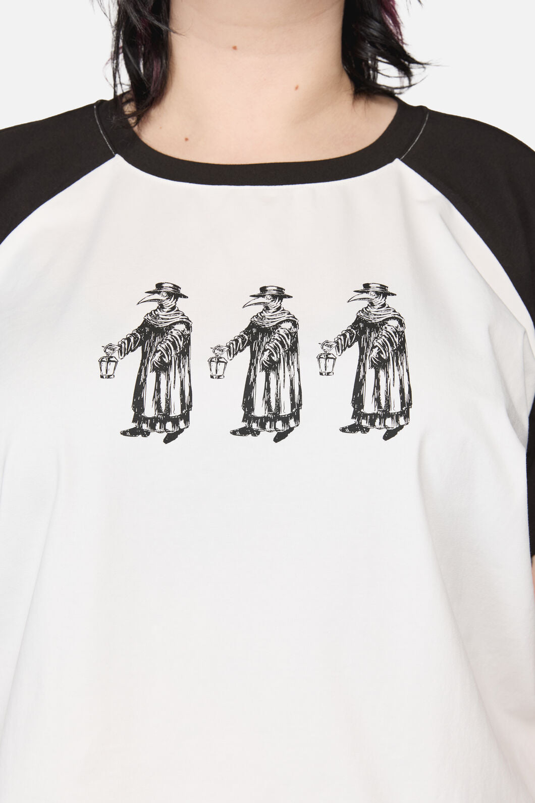 Black Friday - Curve Grim Goth Raglan Tee - cream