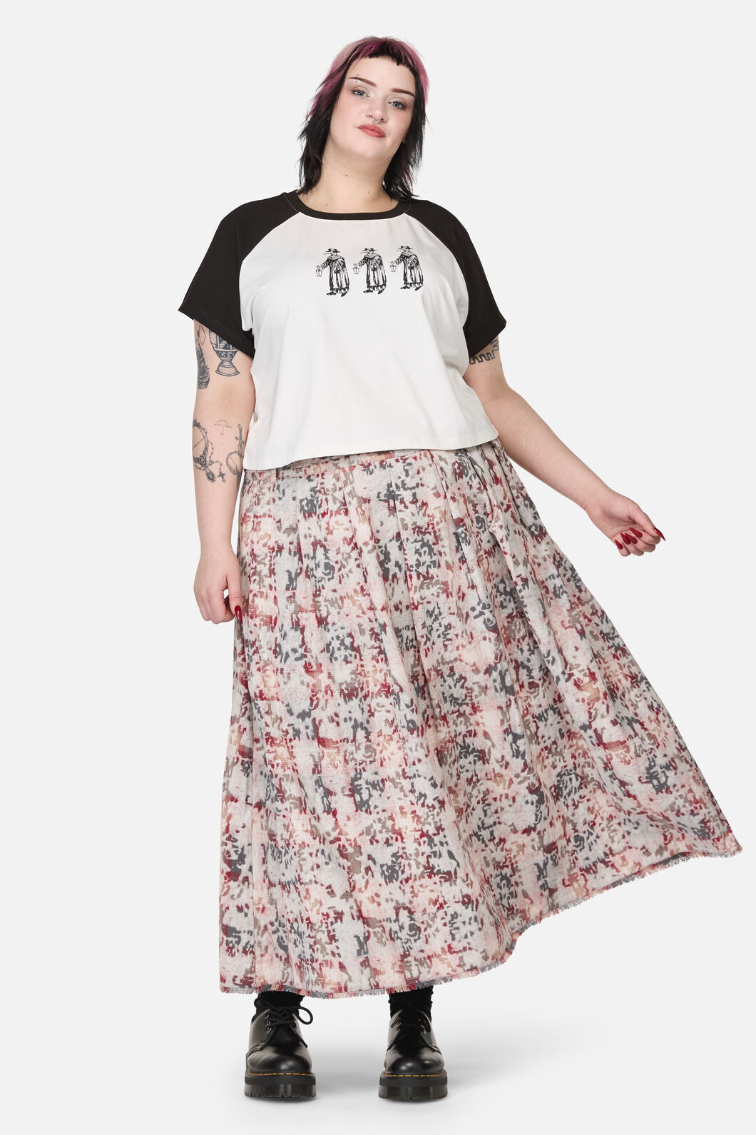 Black Friday - Curve Grim Goth Raglan Tee - cream