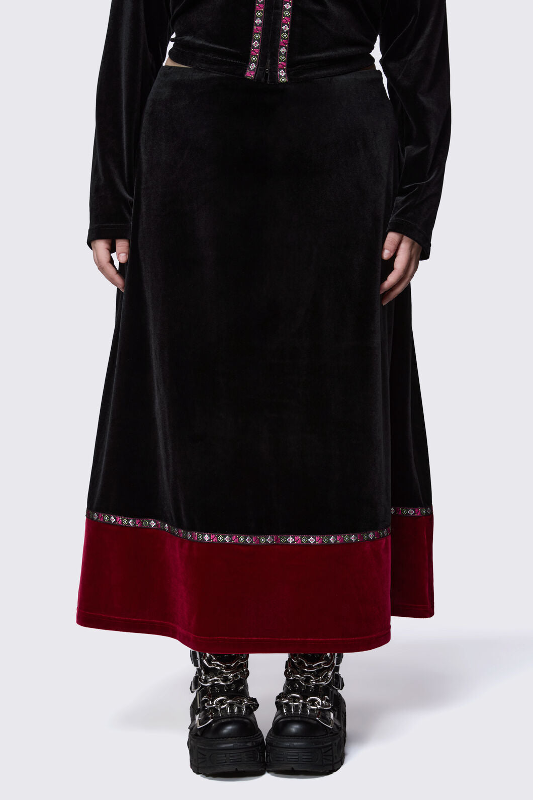 Black Friday - Curve Squire Goth Velour Midi Skirt - black