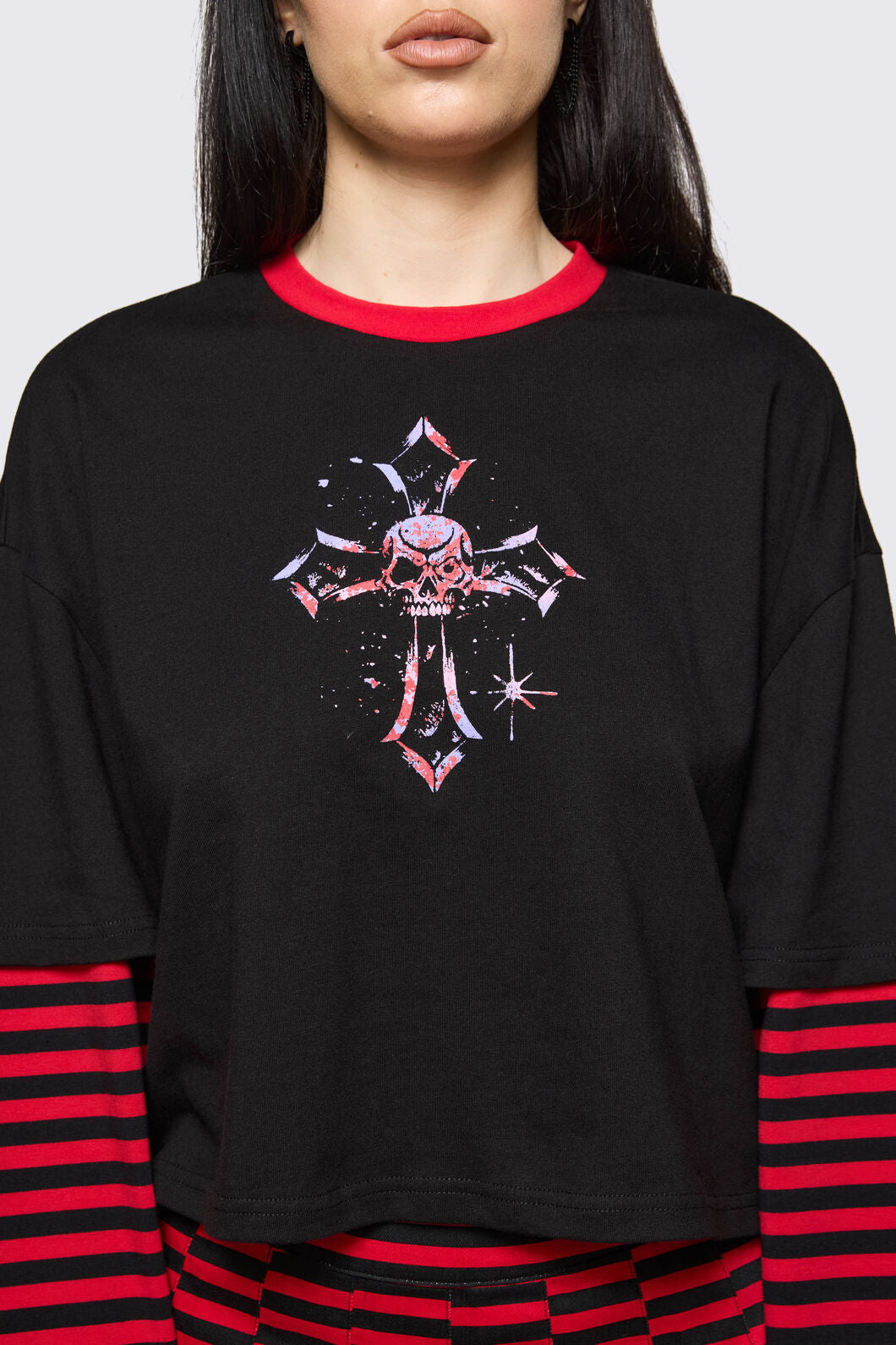 Black Friday - Trad Emo Crop Stripe T-Shirt - black-red