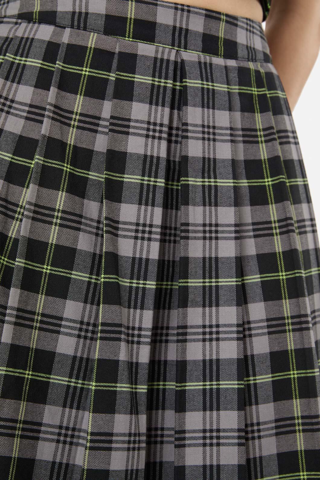 black-green