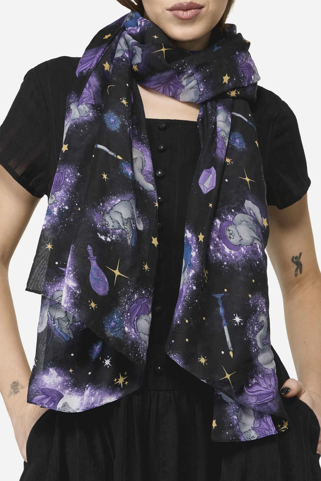 Black Friday - Witches Familiar Scarf - black