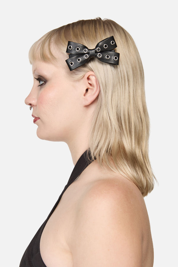 Black Friday - Eyelet Bow Clip - black