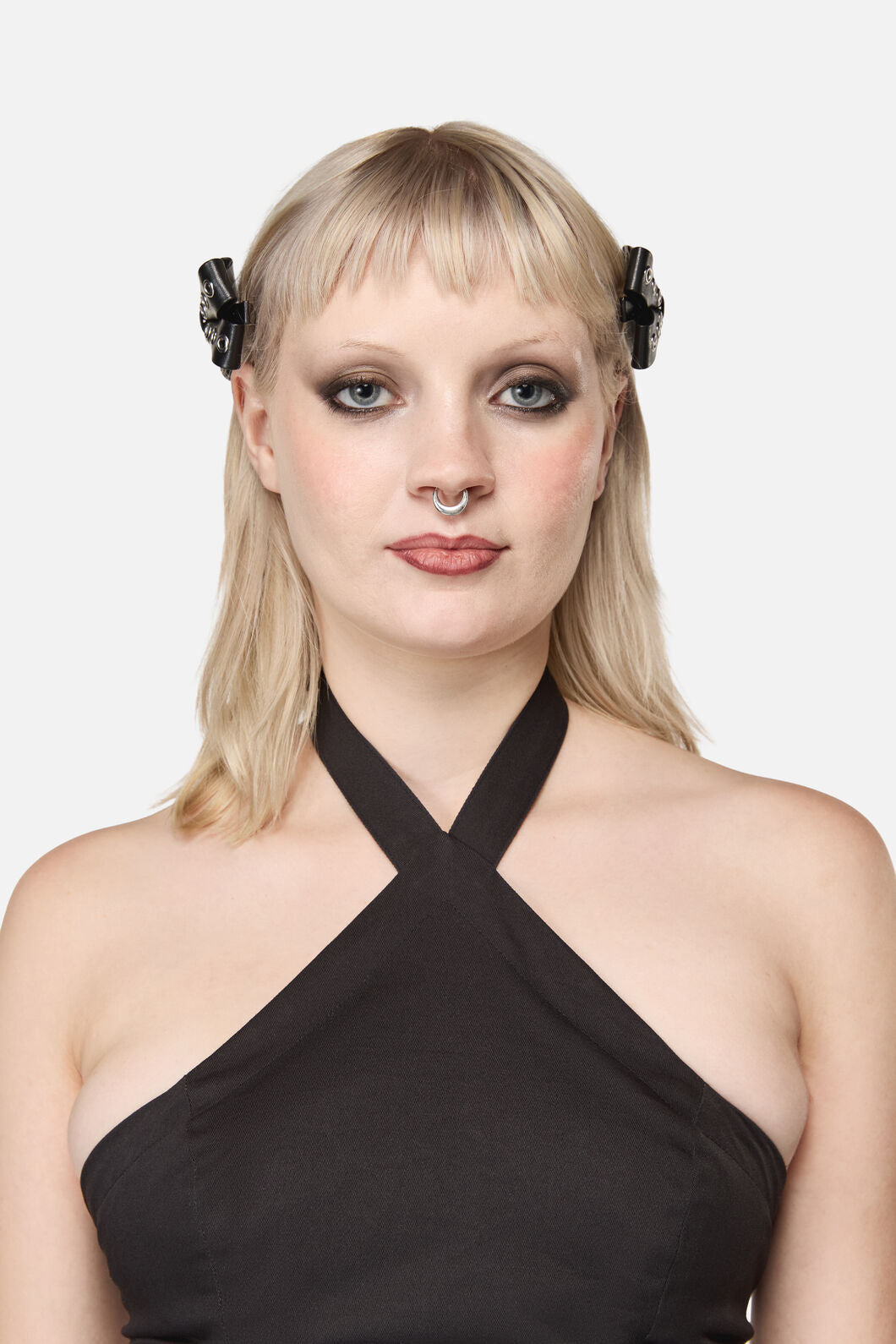 Black Friday - Eyelet Bow Clip - black