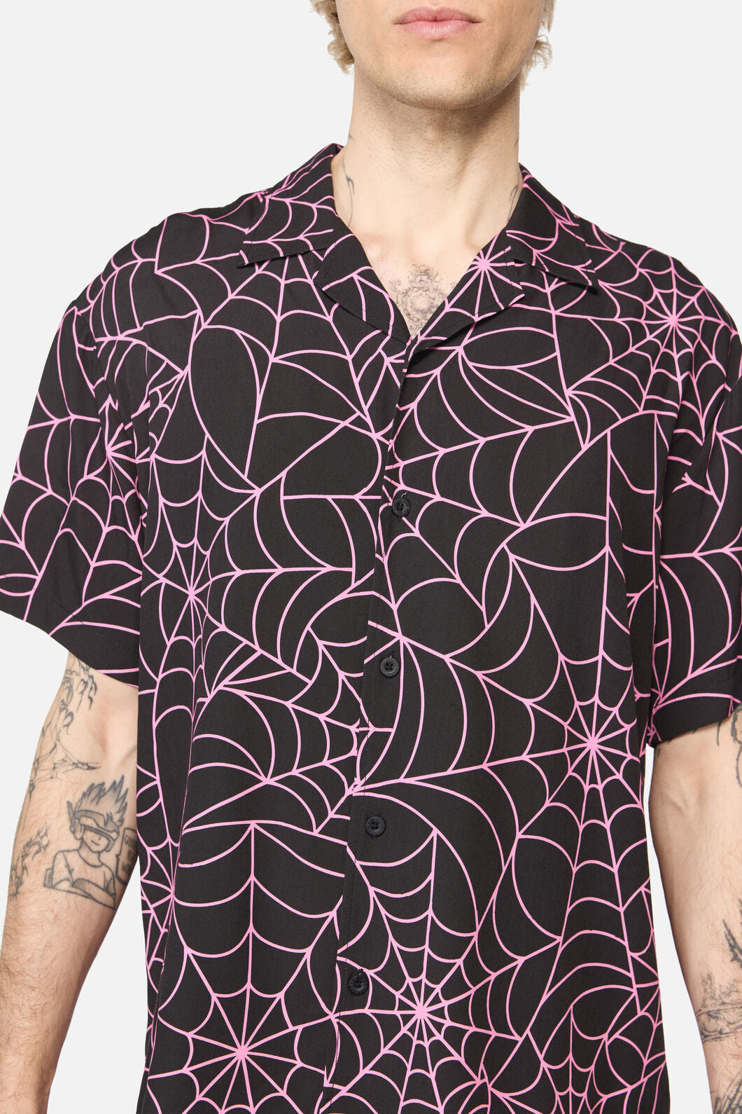Dangerfield NZ - Rococo Life Spiderweb Ss Shirt - black
