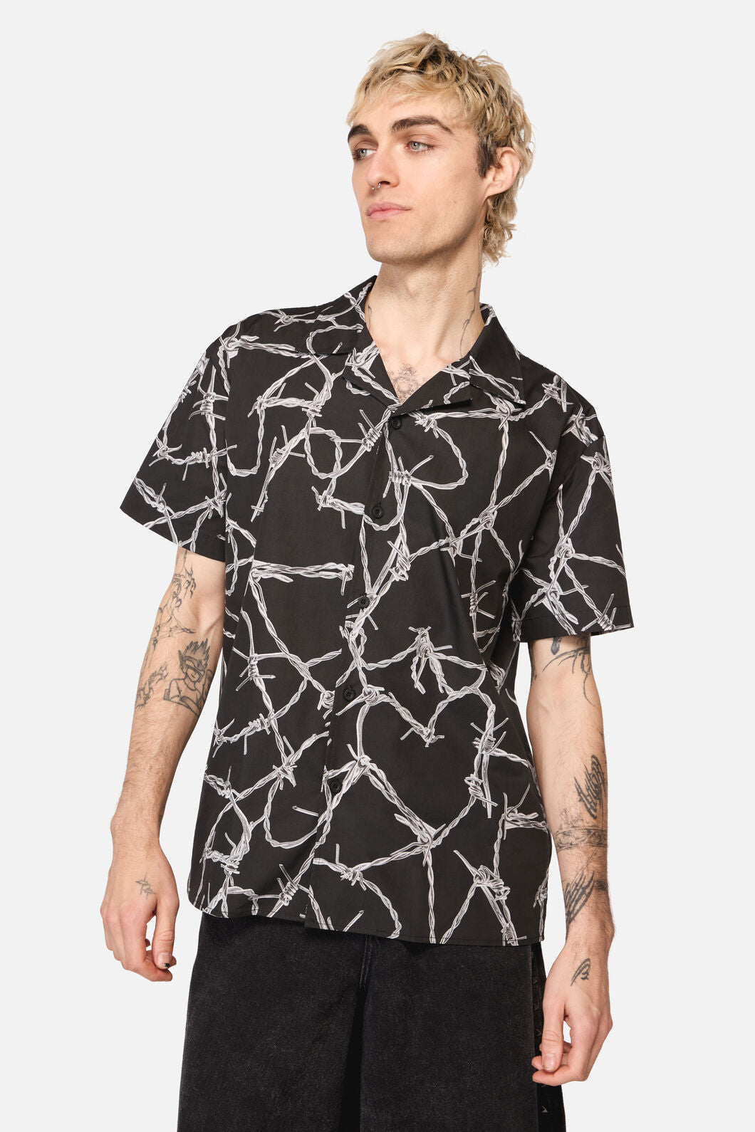 Dangerfield NZ - Sharp Hearted Ss Shirt - black