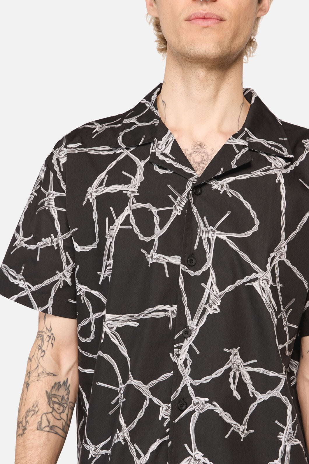 Dangerfield NZ - Sharp Hearted Ss Shirt - black