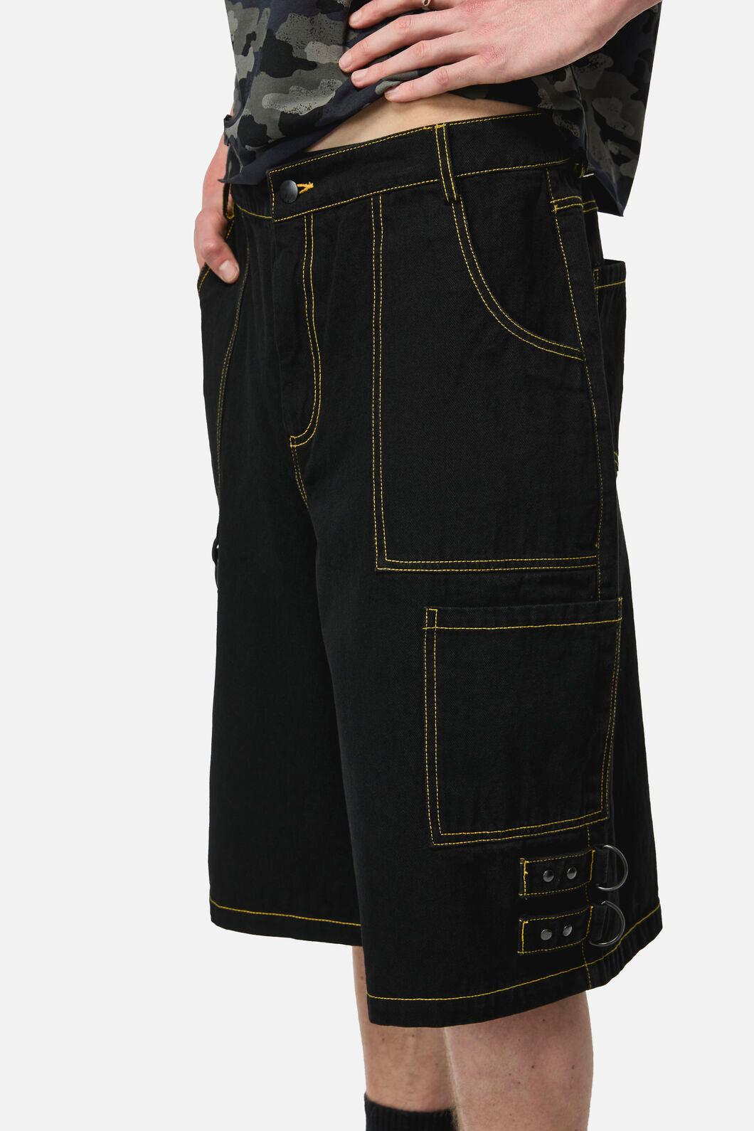 Dangerfield NZ - Signals Goth Trim Cargo Short - black