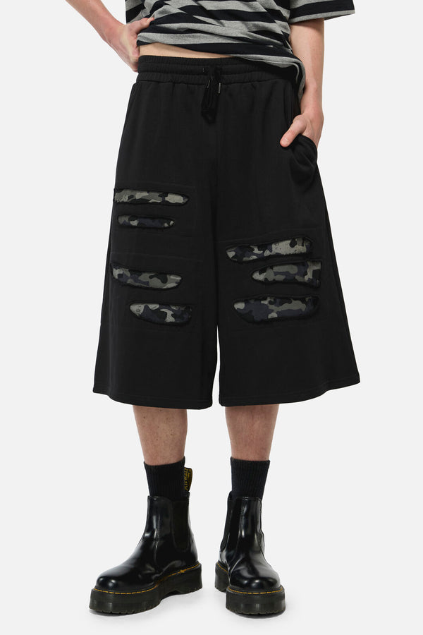 Dangerfield NZ - Disruptive Cutout Camo Shorts - black