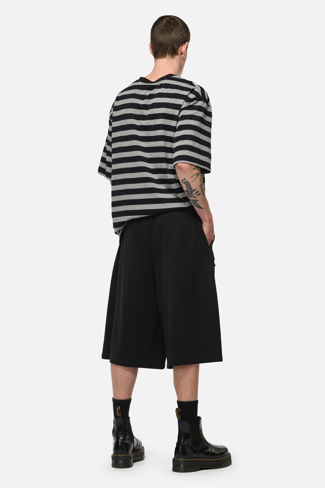 Dangerfield NZ - Disruptive Cutout Camo Shorts - black