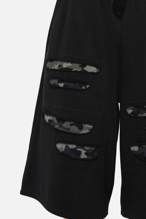 Dangerfield NZ - Disruptive Cutout Camo Shorts - black