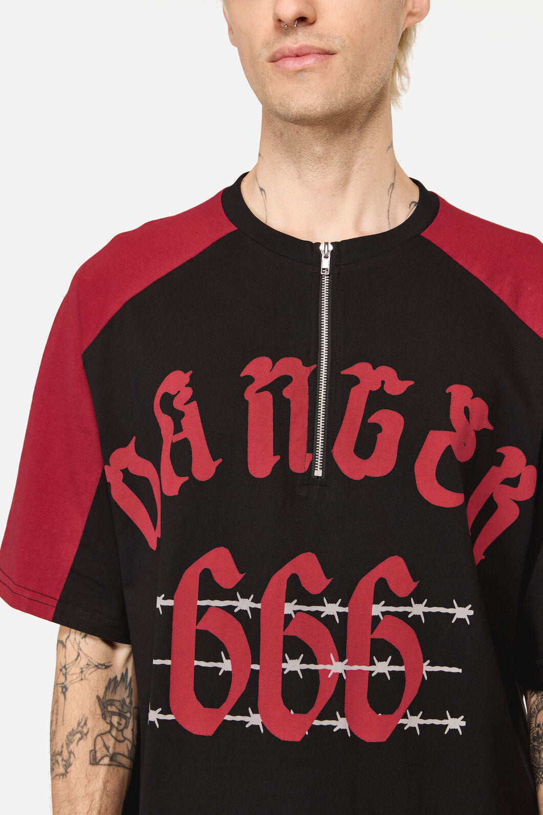 Dangerfield NZ - Danger Sporty Goth Top - black-red