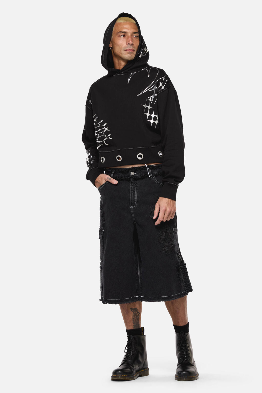 Dangerfield NZ - Y2K Sigil Eyelet Hoodie - black