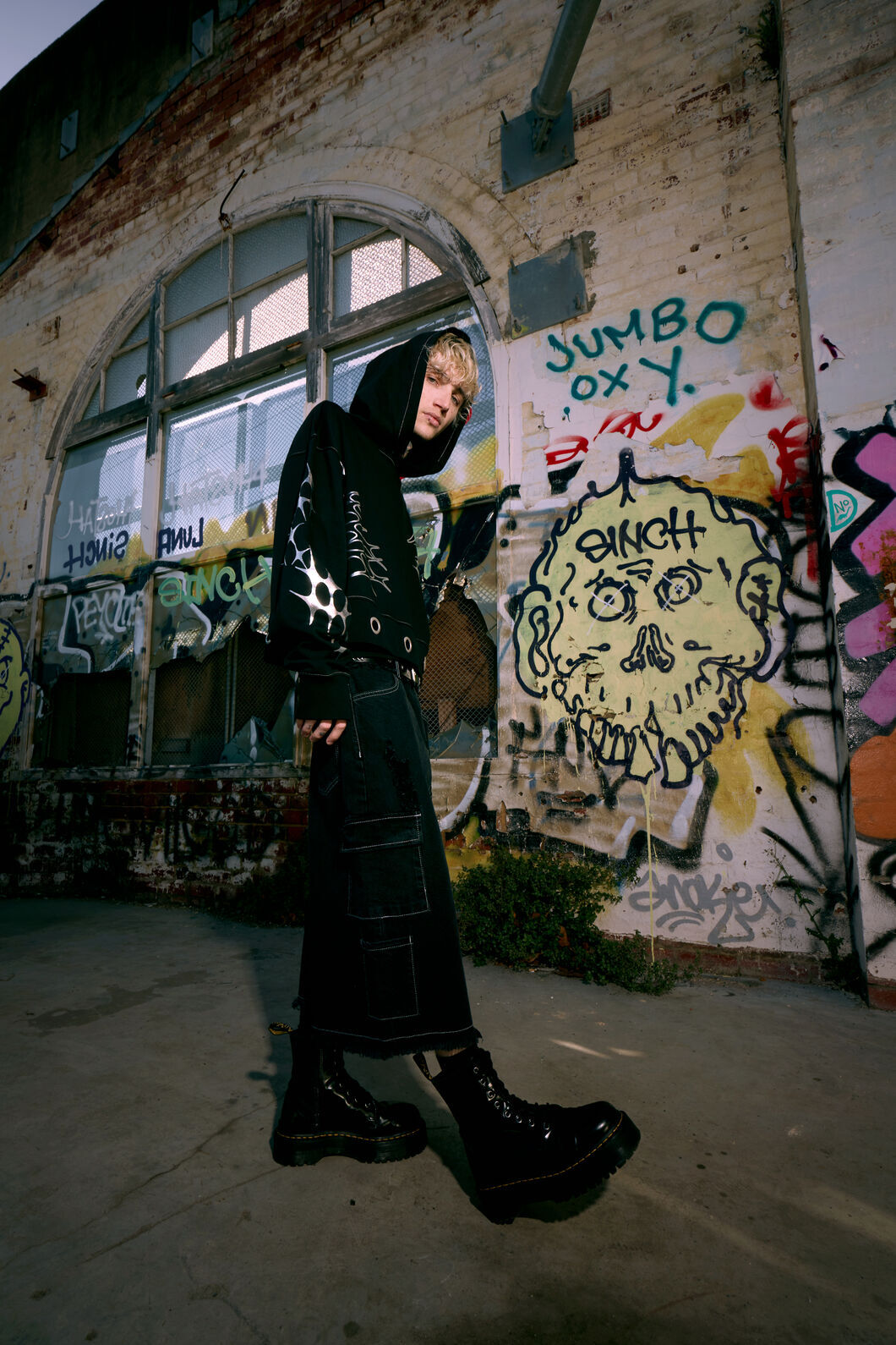 Dangerfield NZ - Y2K Sigil Eyelet Hoodie - black