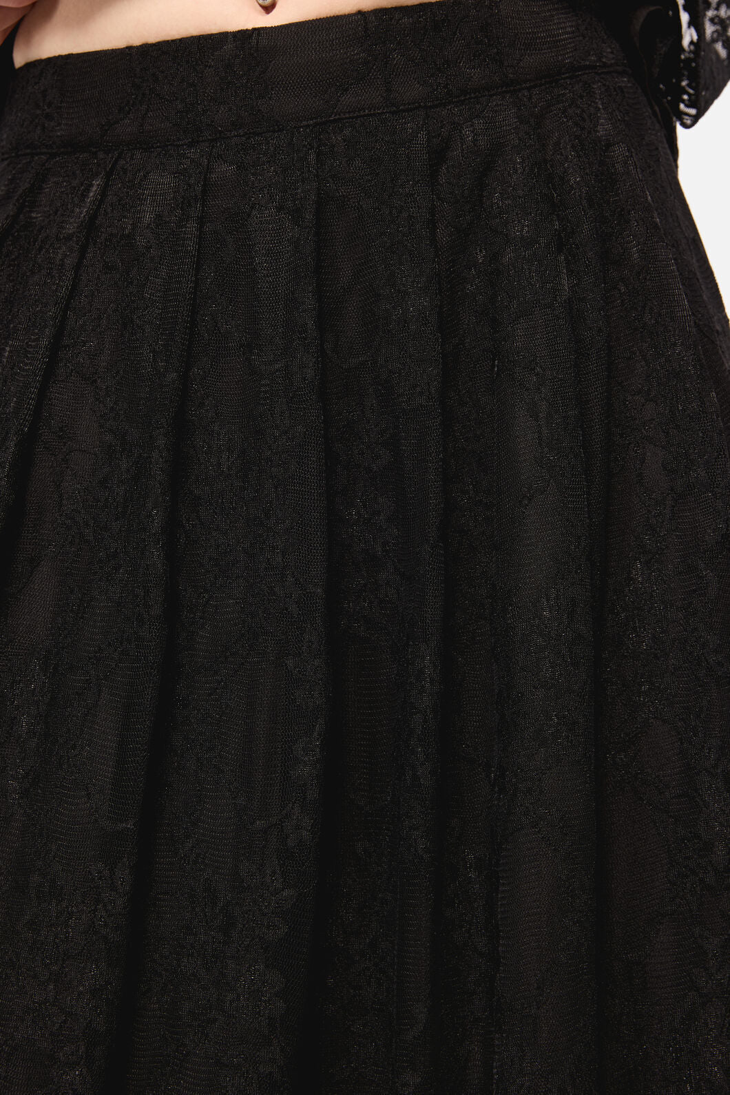 Dangerfield NZ - Dark Pieridae Maxi Lace Skirt - black