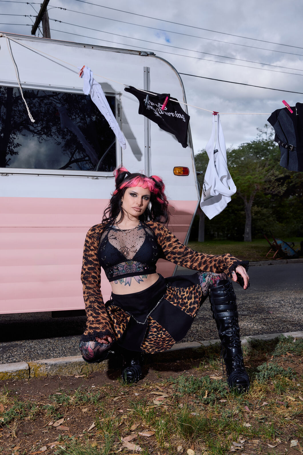 Dangerfield NZ - LeopardContrastPleatGrngeSkort - black