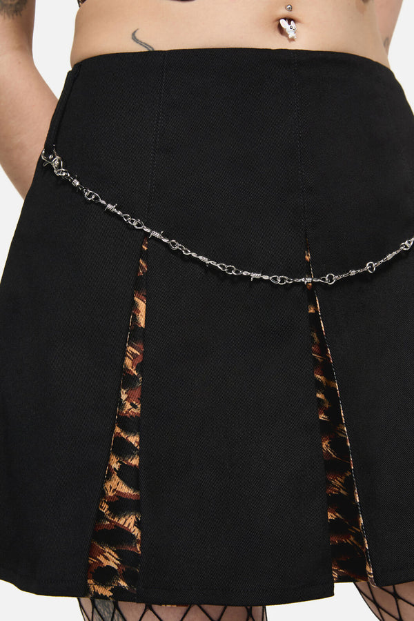 Dangerfield NZ - LeopardContrastPleatGrngeSkort - black