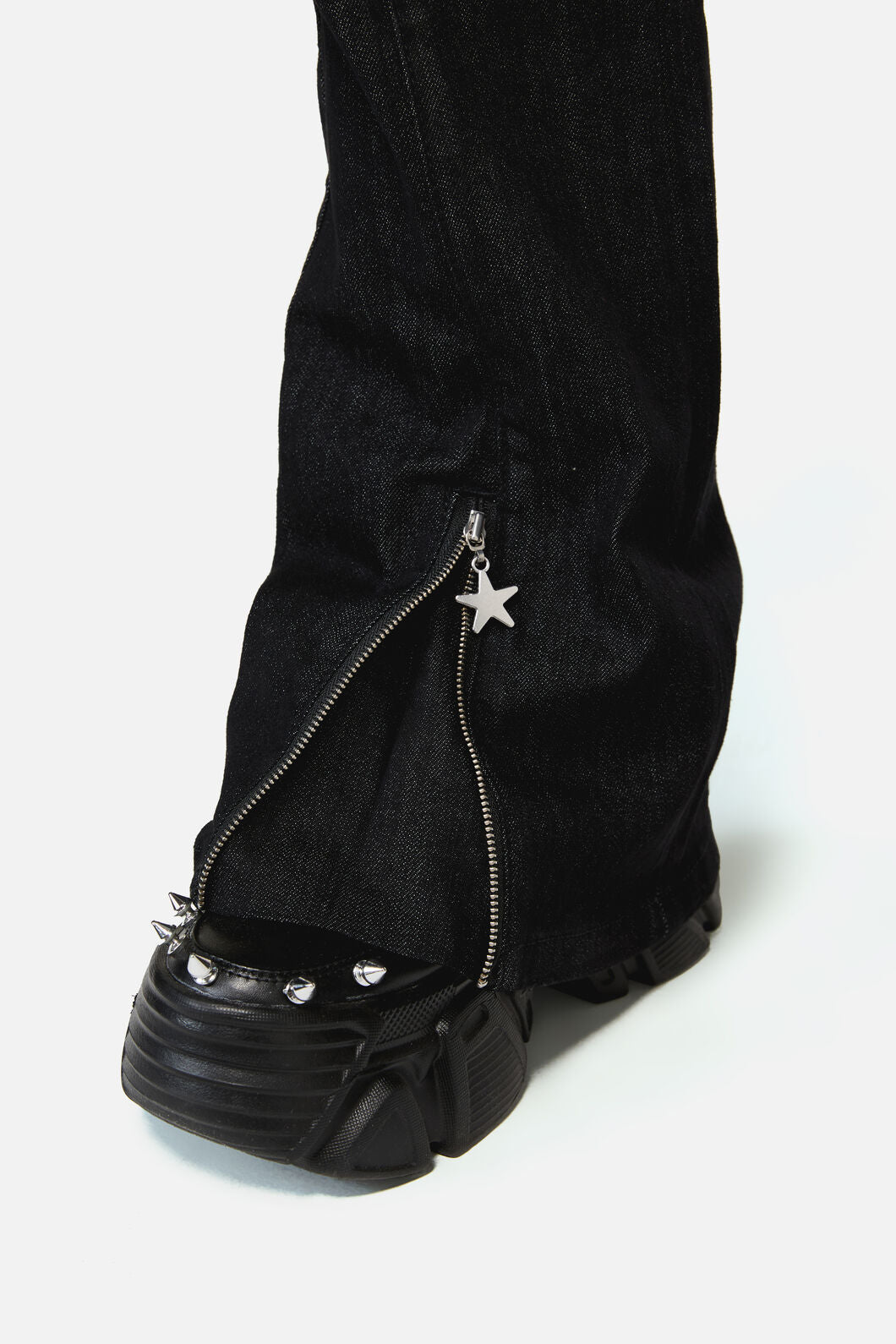 Dangerfield NZ - Roxi Grunge Flared ZipperJean - black