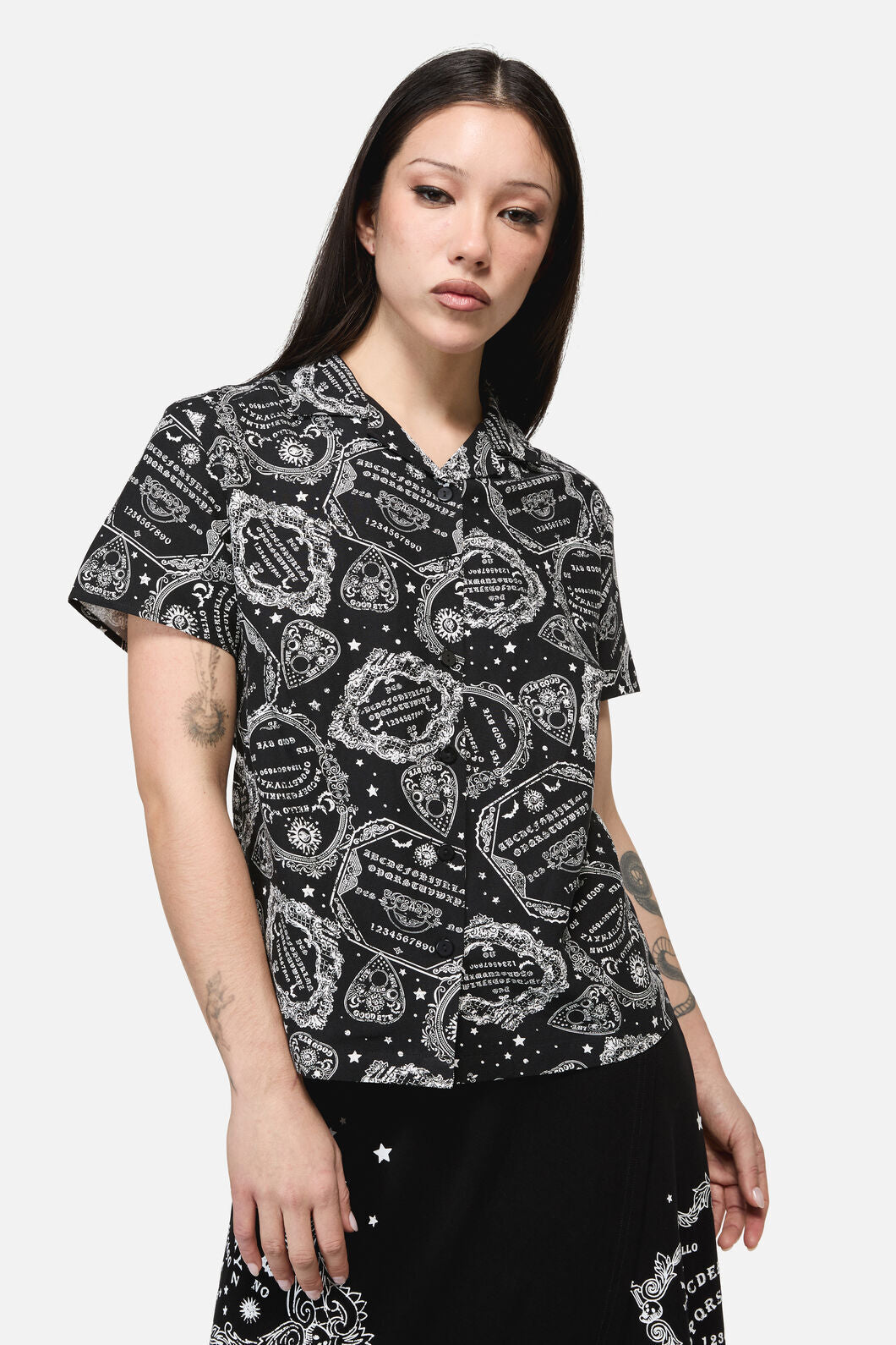 Dangerfield NZ - Séance Goth Print Blouse - black