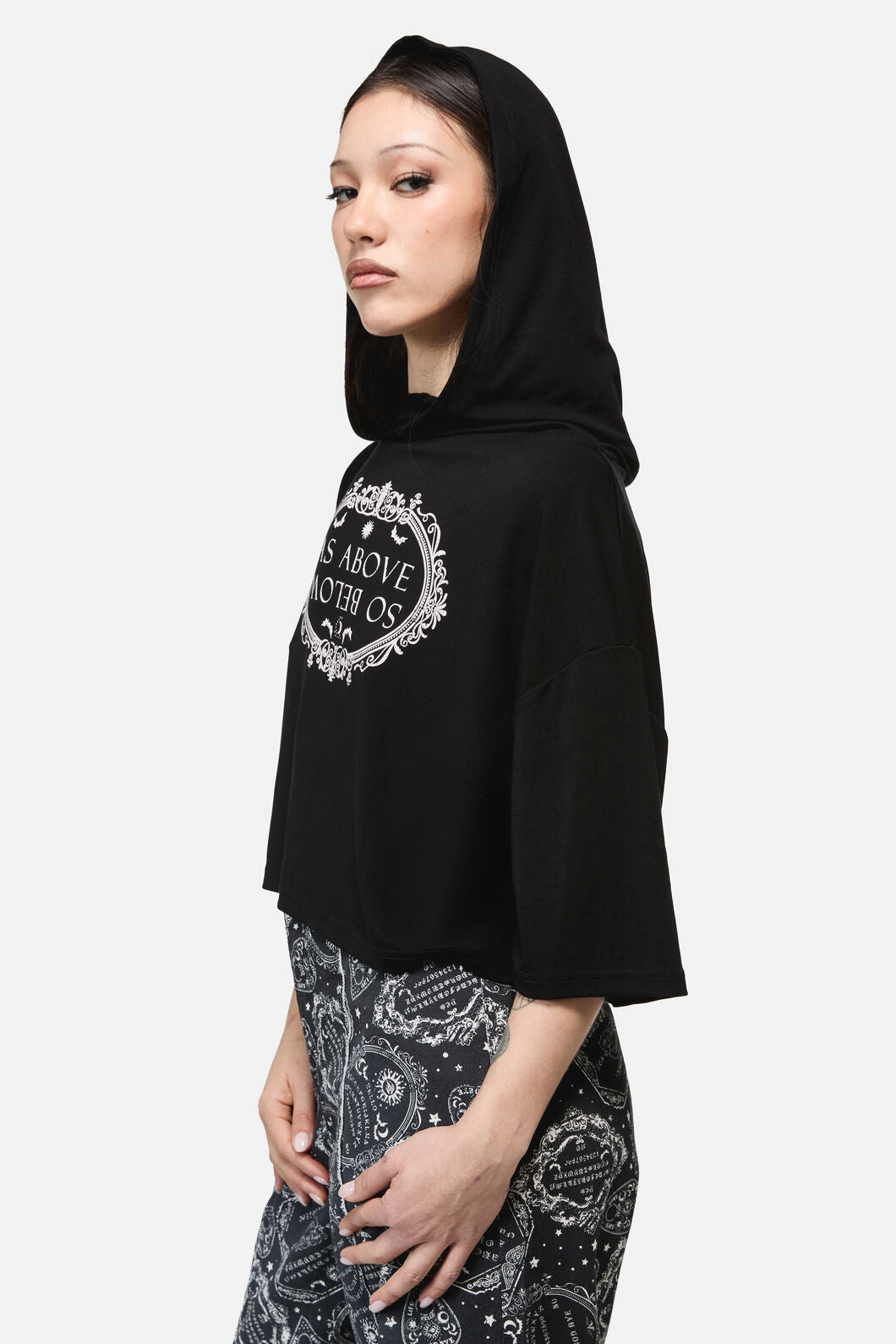 Dangerfield NZ - Séance Hooded Goth Print Tee - black