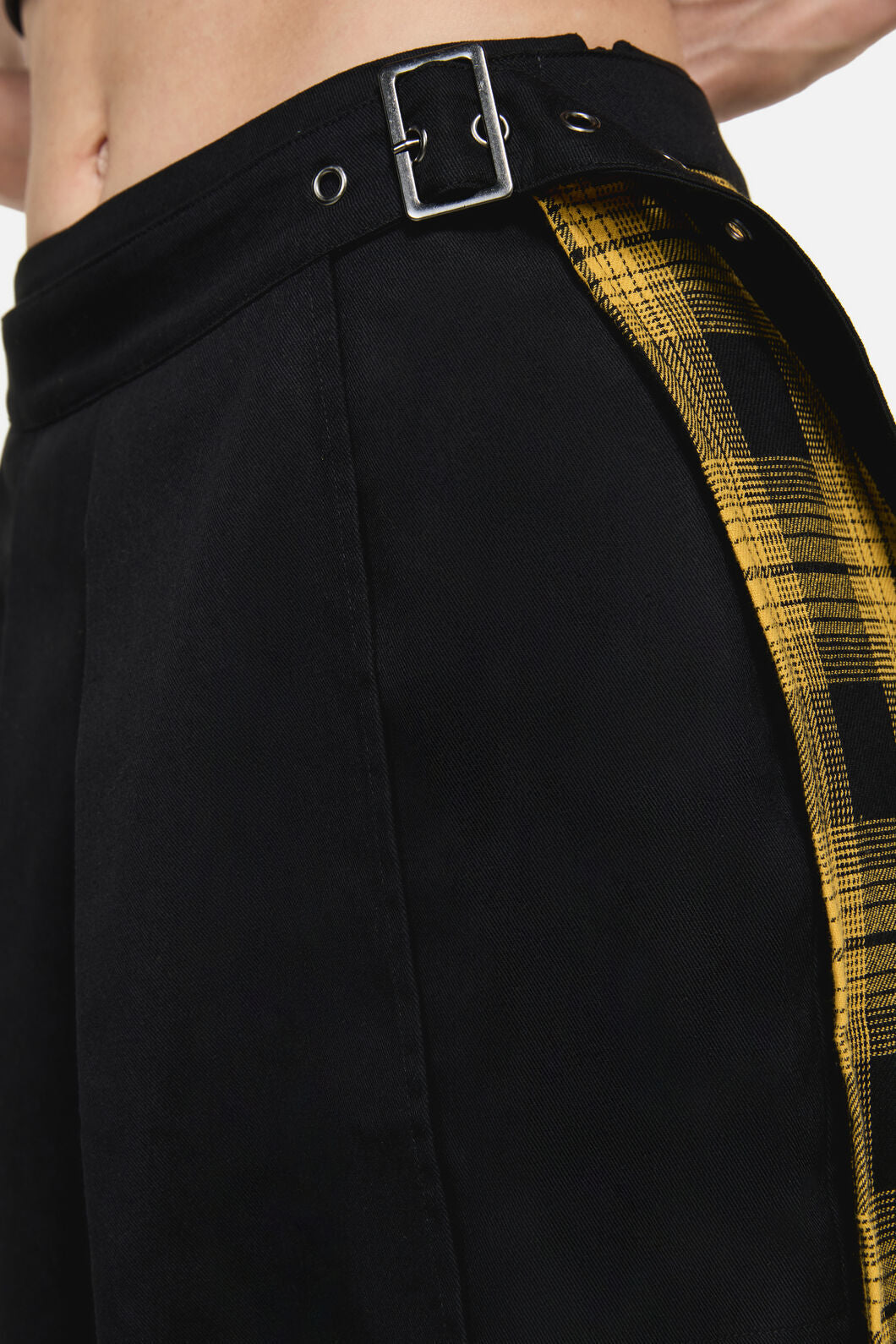 Dangerfield NZ - Tai Tartan Punk Midi Skort - yellow