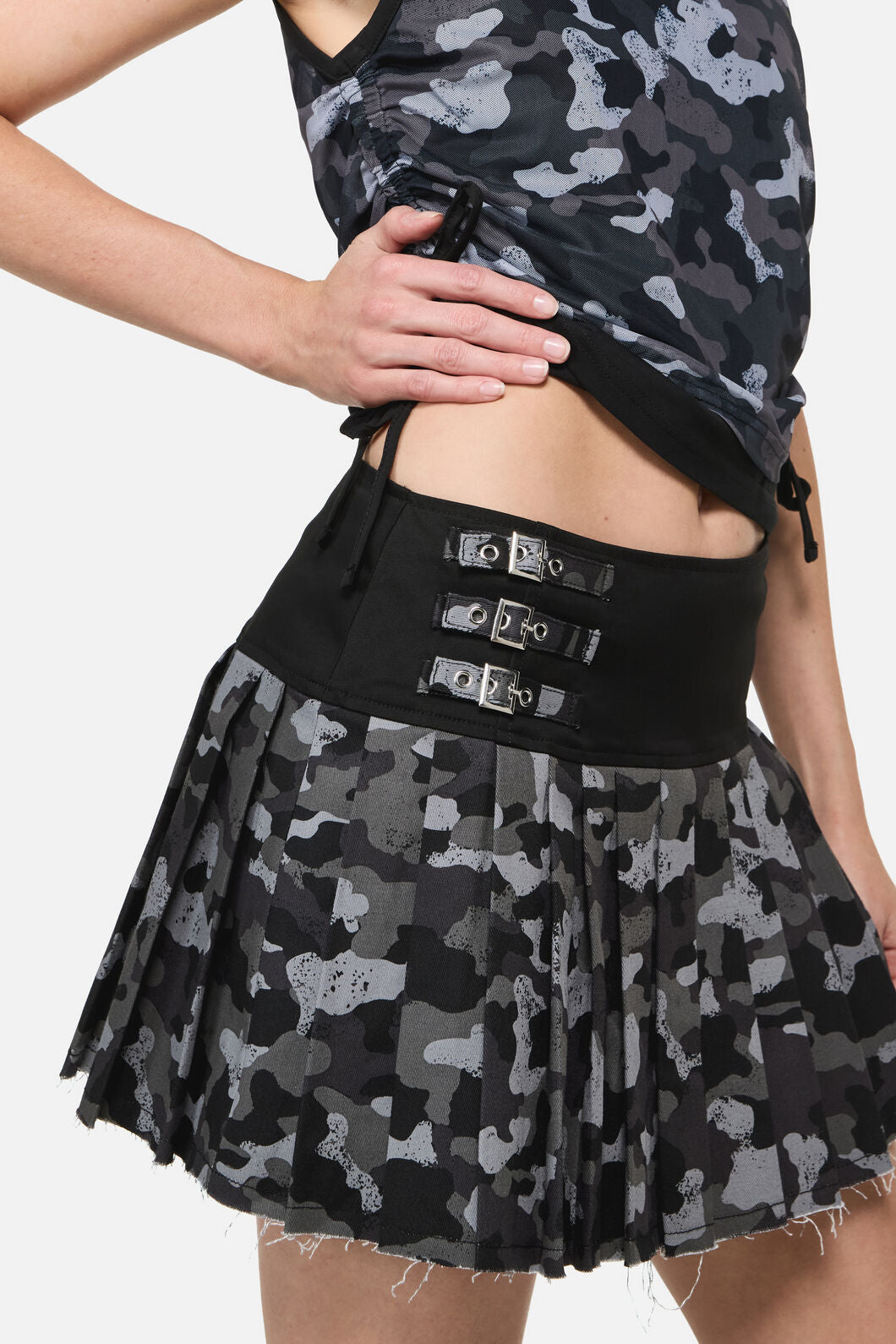 Dangerfield NZ - Disruptive Camo Skort - grey-black