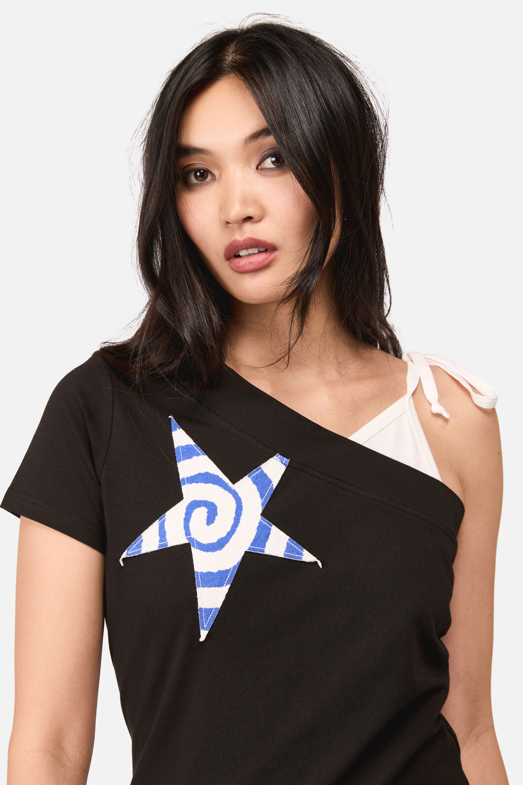 Dangerfield NZ - Whirl Jersey Asymmetrical Tee - black-white