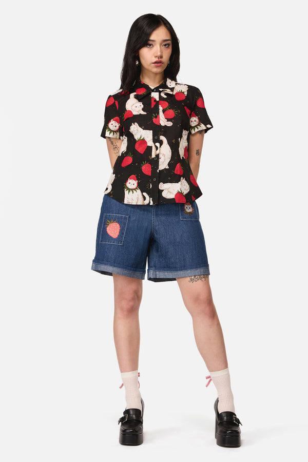 Dangerfield NZ - Strawberry Cat Repeat Blouse - black