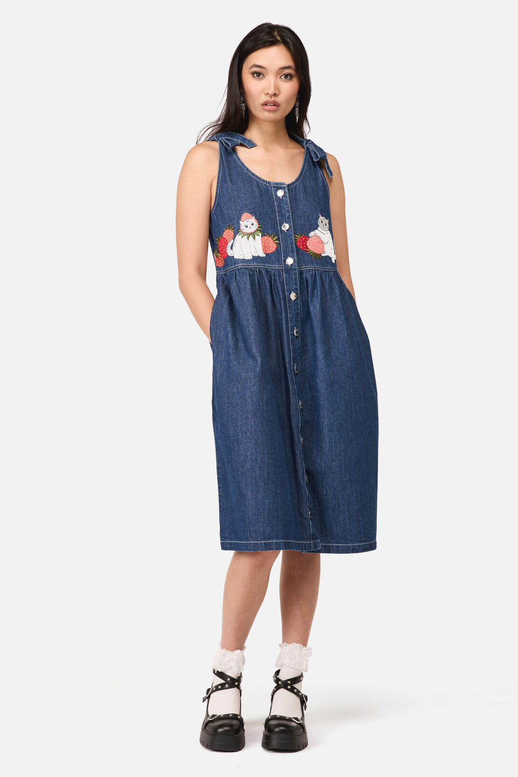 Dangerfield NZ - Strawberry Cat Emb Pinafore - blue-denim