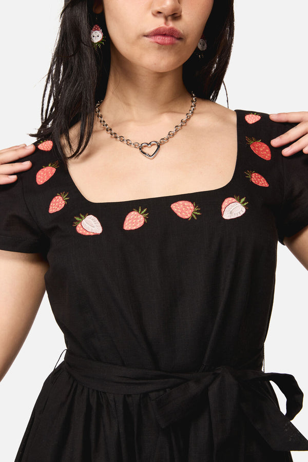 Dangerfield NZ - Strawberry Emb Dress - black