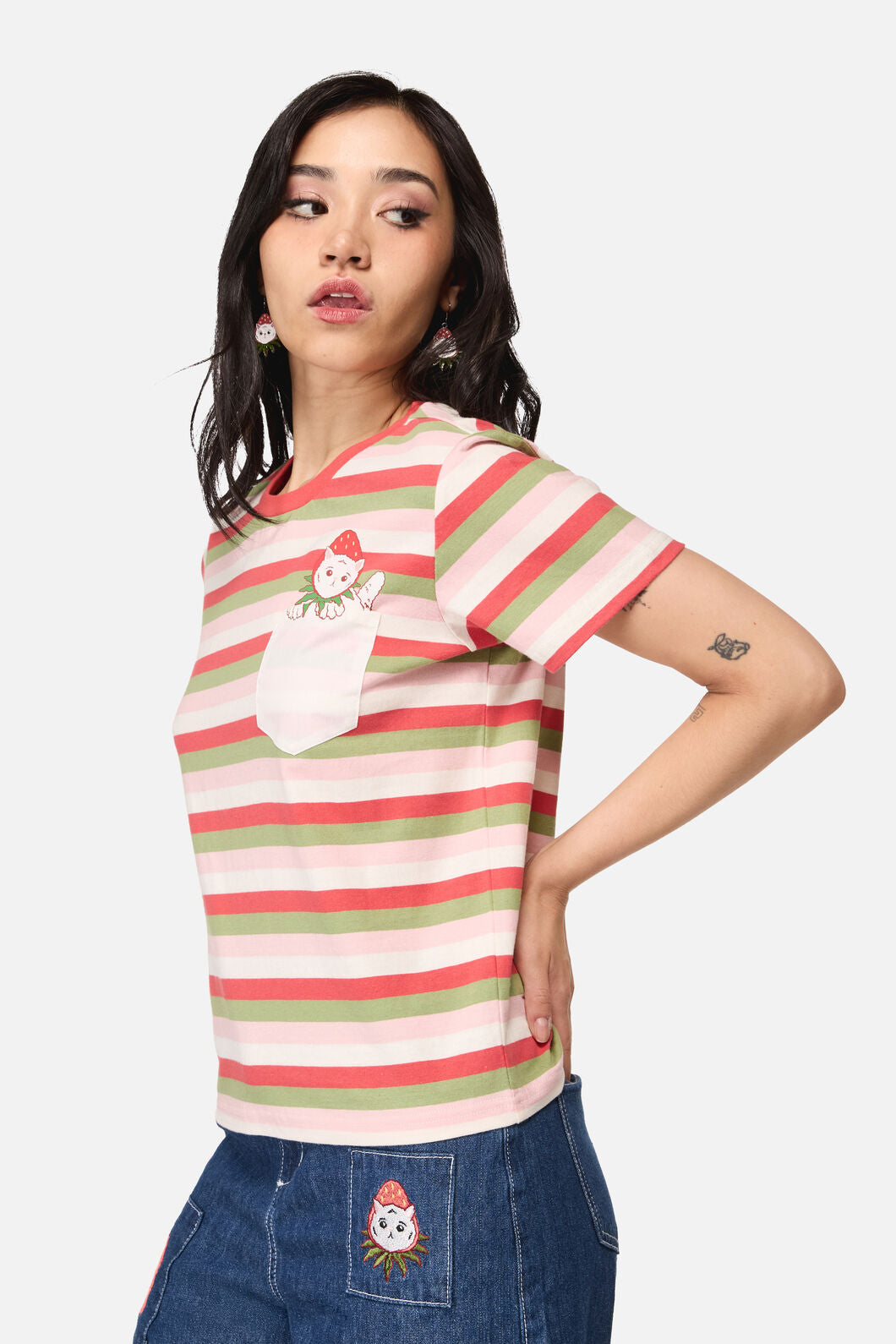 Dangerfield NZ - Strawberry Cat Pocket Tee - multi