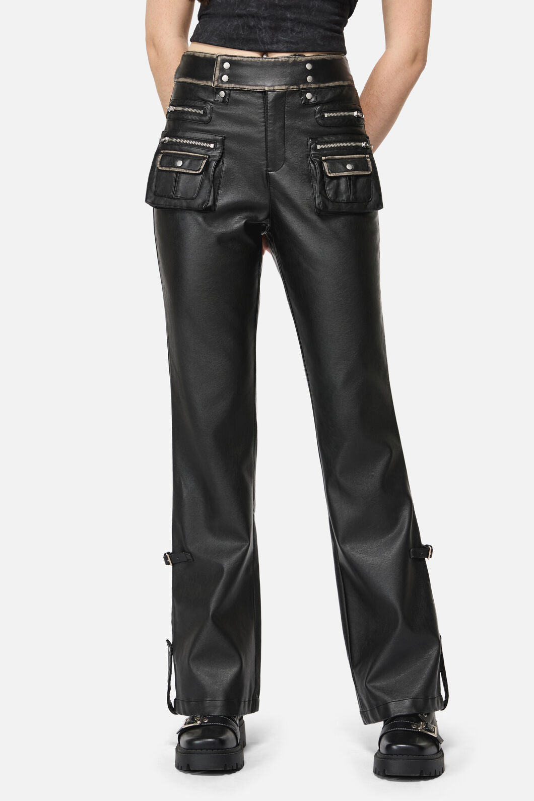 Dangerfield NZ - Eyes Closed PU Cargo - black