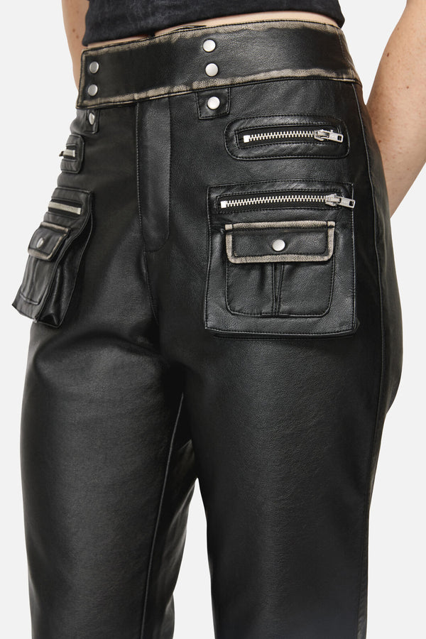 Dangerfield NZ - Eyes Closed PU Cargo - black