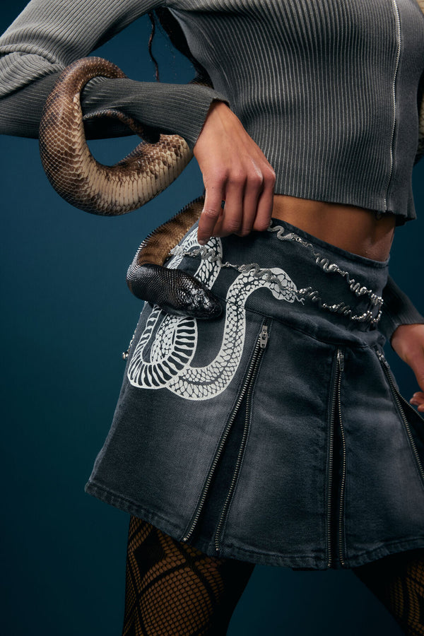 Dangerfield NZ - Slithering Goth Skort - black