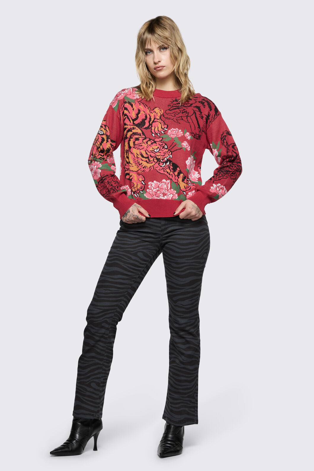 Dangerfield NZ - Big Cat Knit - red