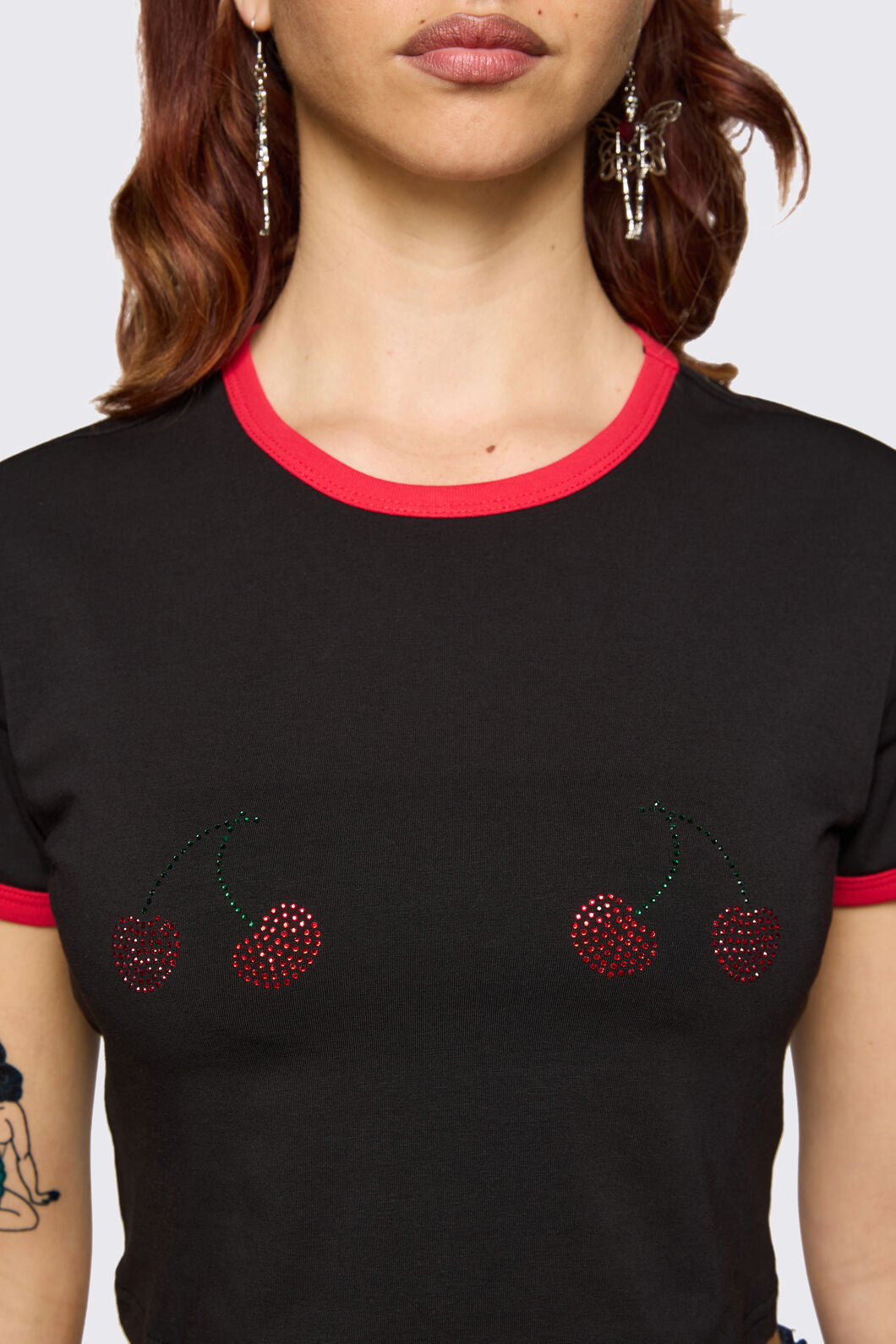 Dangerfield NZ - Delulu Cropped Tee - black