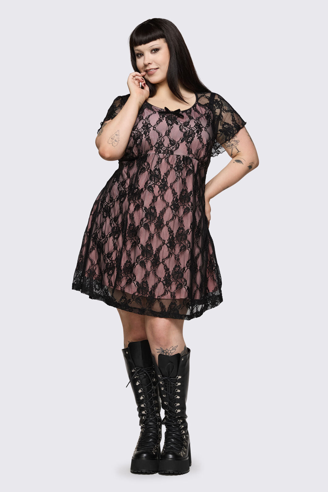 Dangerfield NZ - Curve Broken Roller Coaster Lace Babydoll Dress - black-pink