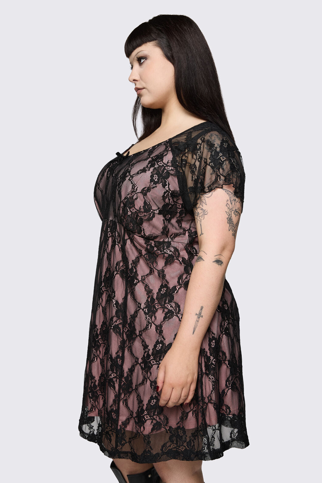 Dangerfield NZ - Curve Broken Roller Coaster Lace Babydoll Dress - black-pink