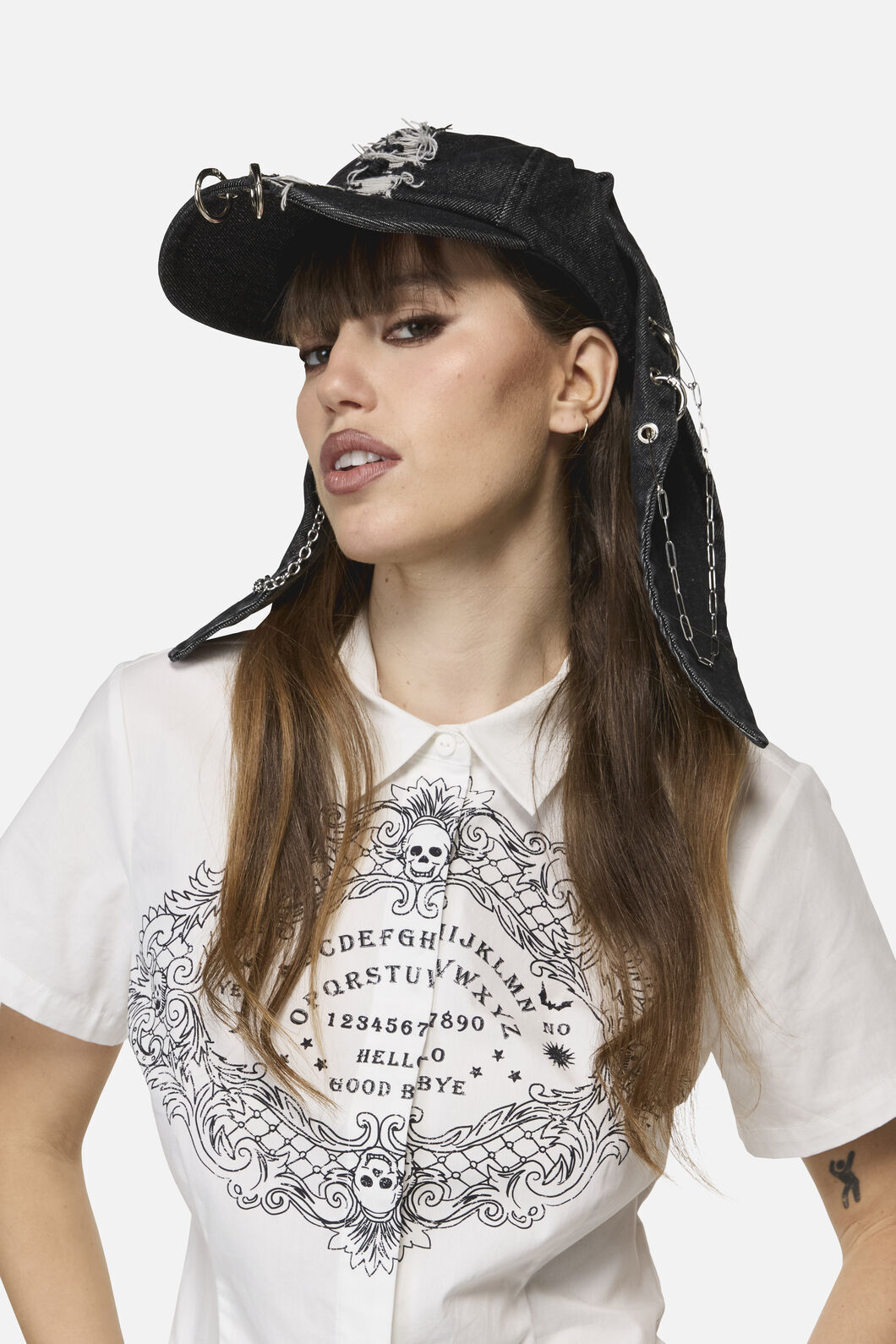 Dangerfield NZ - Distressed Pierced CapwithEars - black